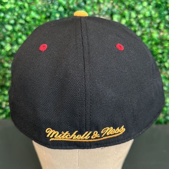 NWT Mitchell & Ness Black & Yellow Miami Heat Fitted Hat, Size 7 3/8! - Picture 3 of 8